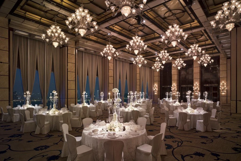01 ExpensiveWeddingVenues FourSeasonsHotelHongKong 1 1 HKG 599 print medium 1024x683 1